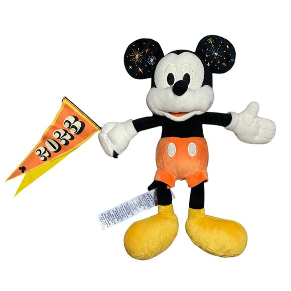 2023 Disney Parks Mickey Mouse 2023 Pennant Plush 14” Mint Condition - Picture 1 of 3